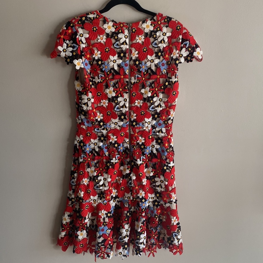Alice + Olivia • red floral dress - Picture 7 of 9